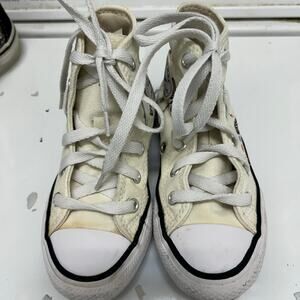 Converse Kids Chuck Taylor High Tops – Butterfly Embroidery – Size 11